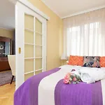 Miodowa Krasinski Garden By Renters * وارسو