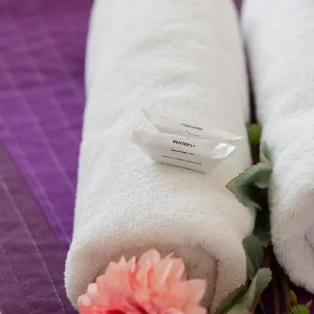 Miodowa Krasinski Garden By Renters Apartamento